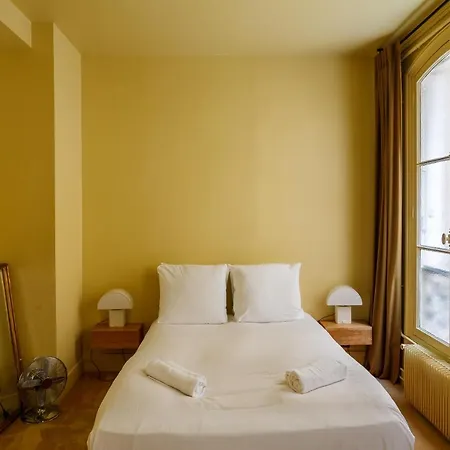 The Marais & Docks View