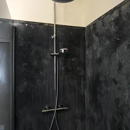 The Marais & Docks View